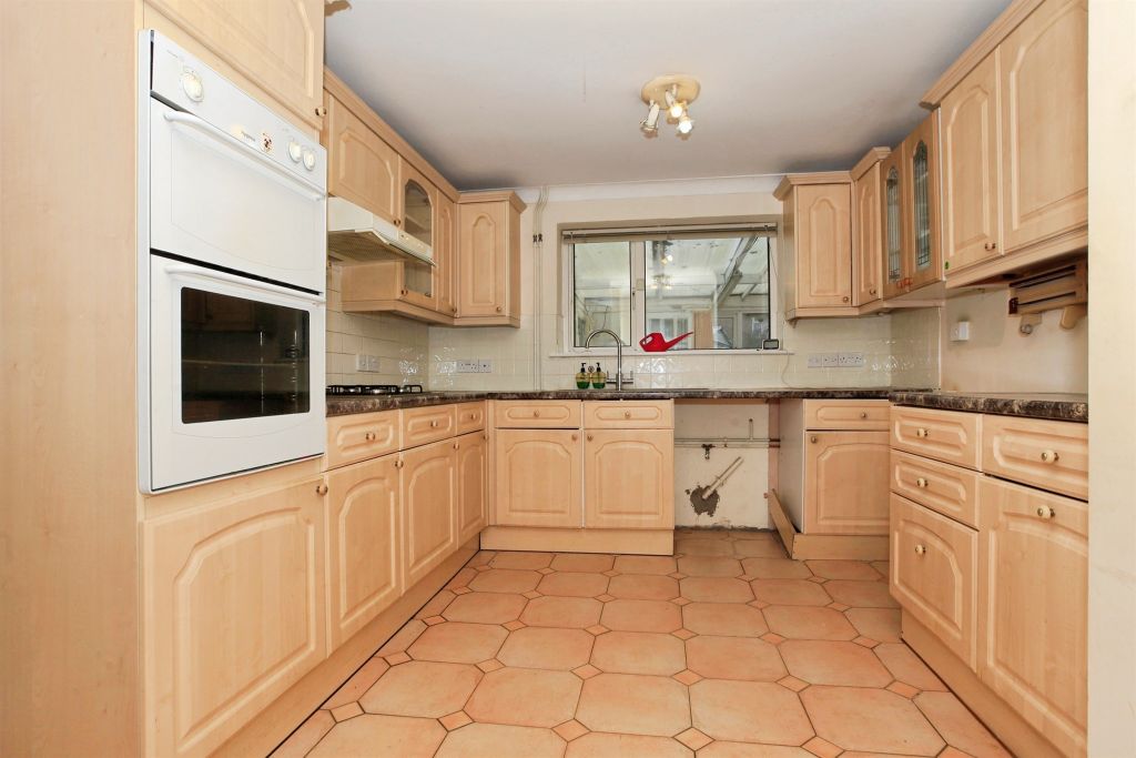 Property photo 3 of 11