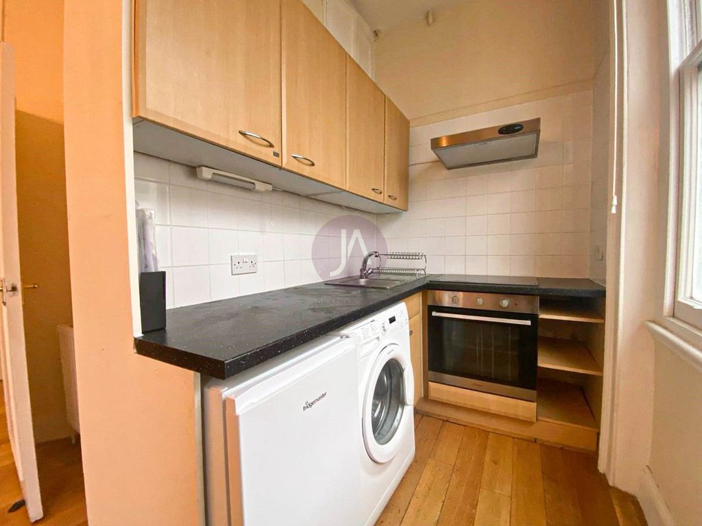 Property photo 3 of 13 Picture No. 51