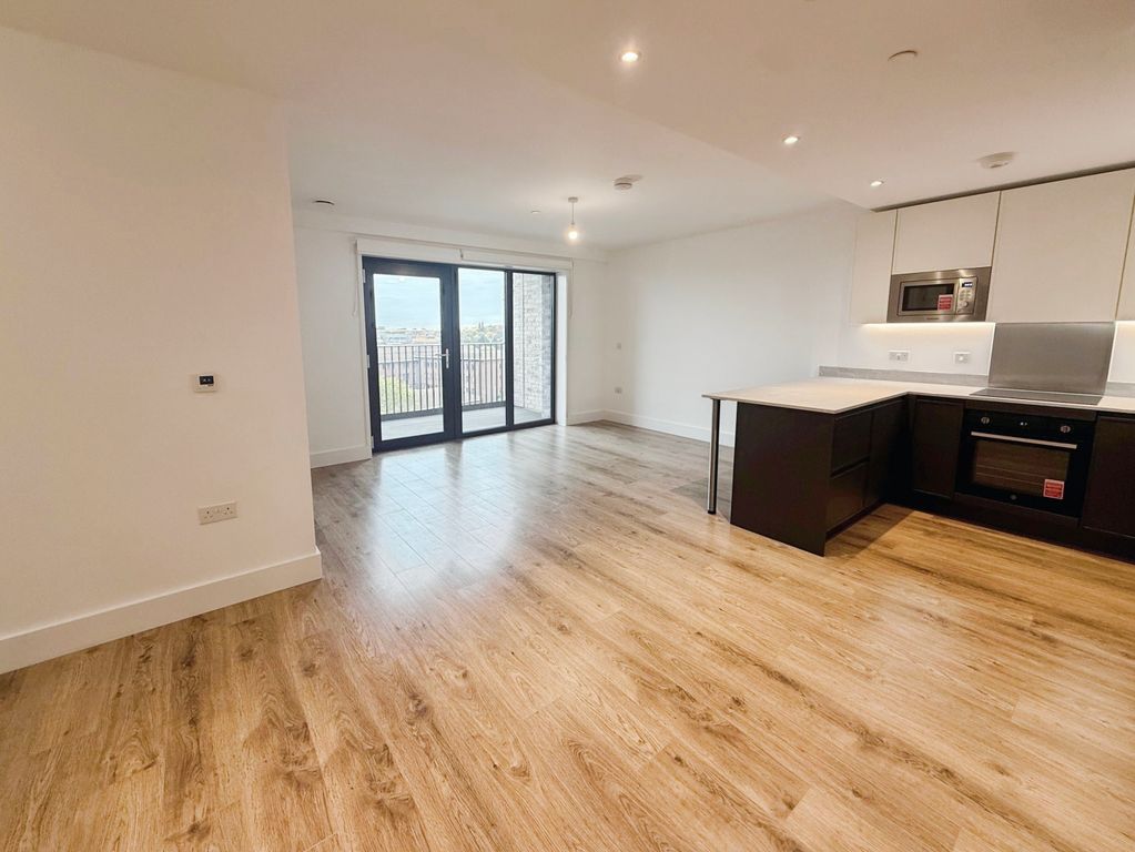 Property photo 3 of 12 Image