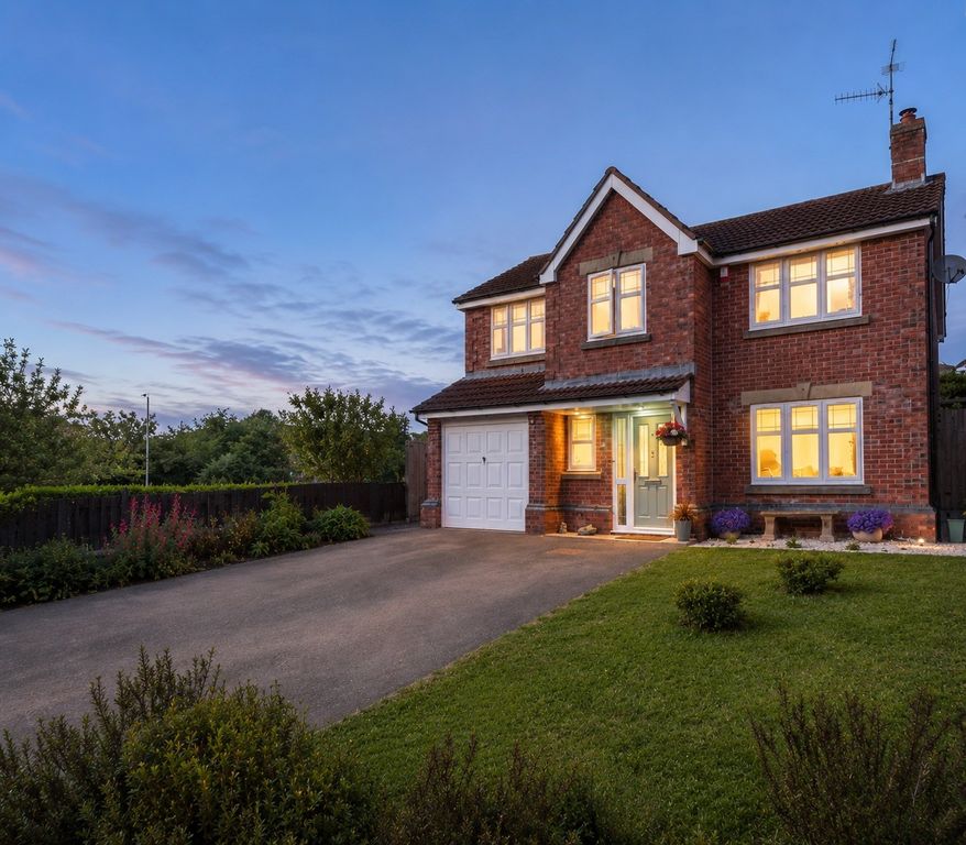 Property photo 1 of 24 Superb Executive Family Home