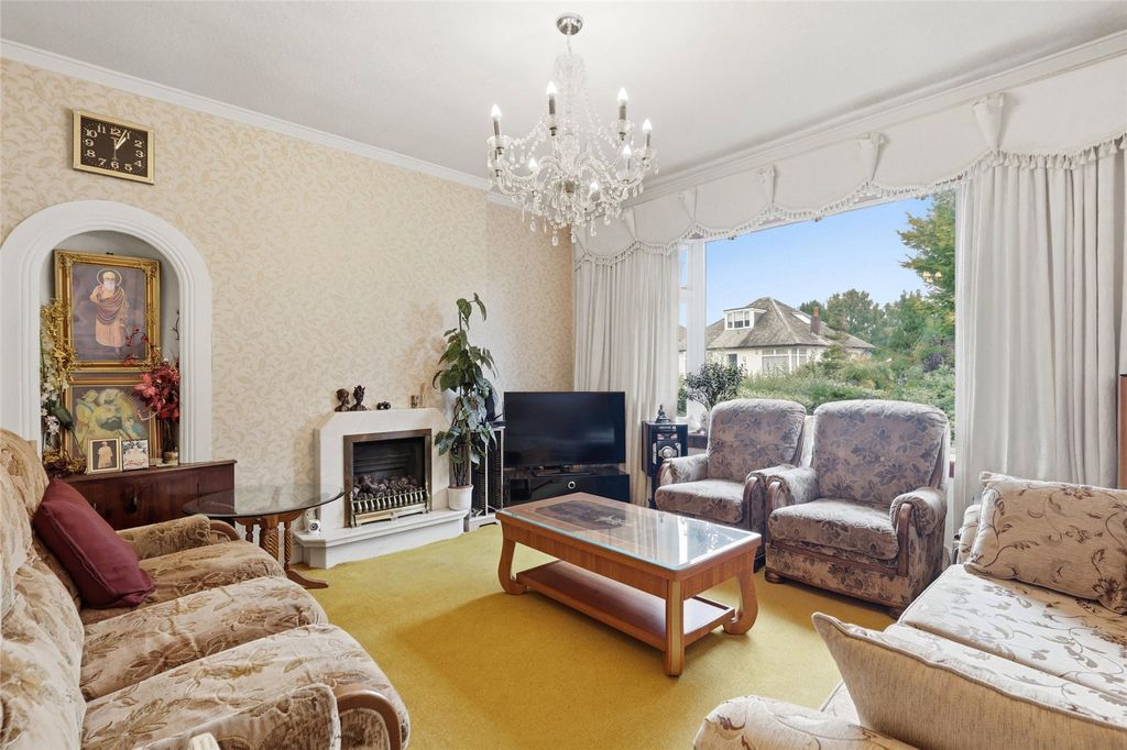 Property photo 2 of 38 Picture No. 31