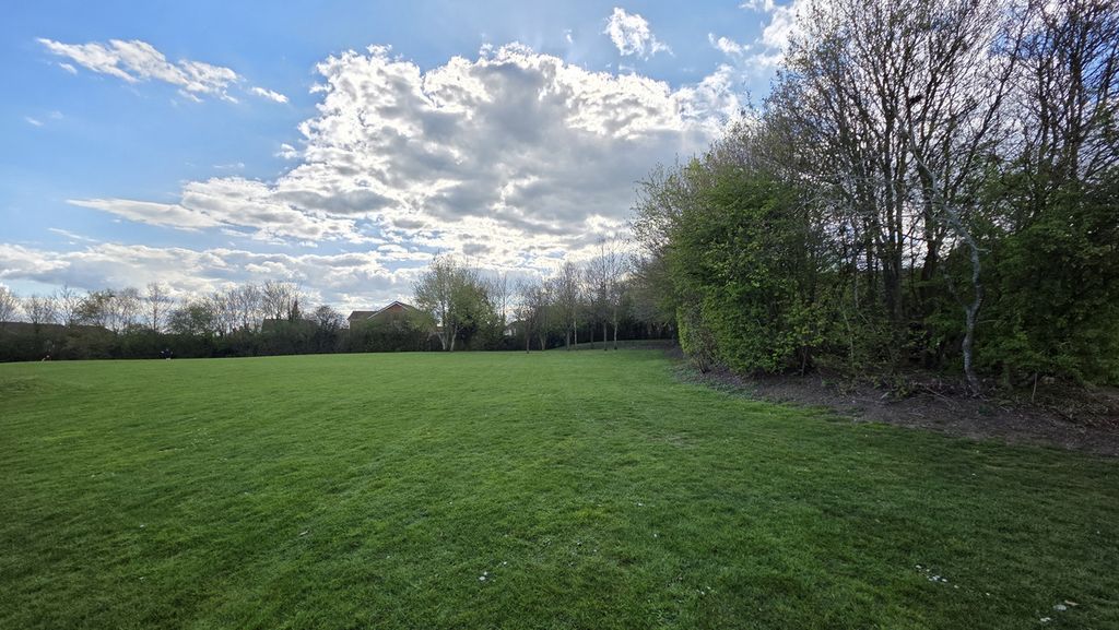 Property photo 2 of 3