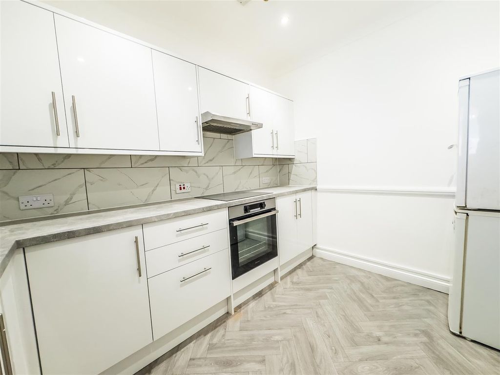 Property photo 2 of 12 Img_1209.Jpg