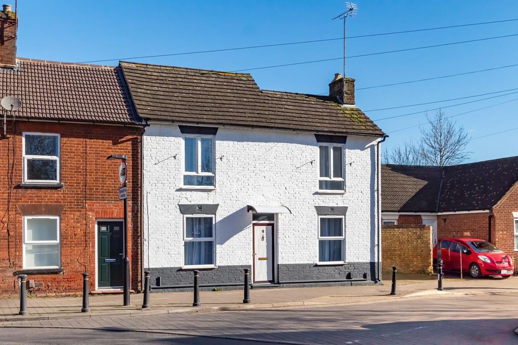 Property photo 1 of 11