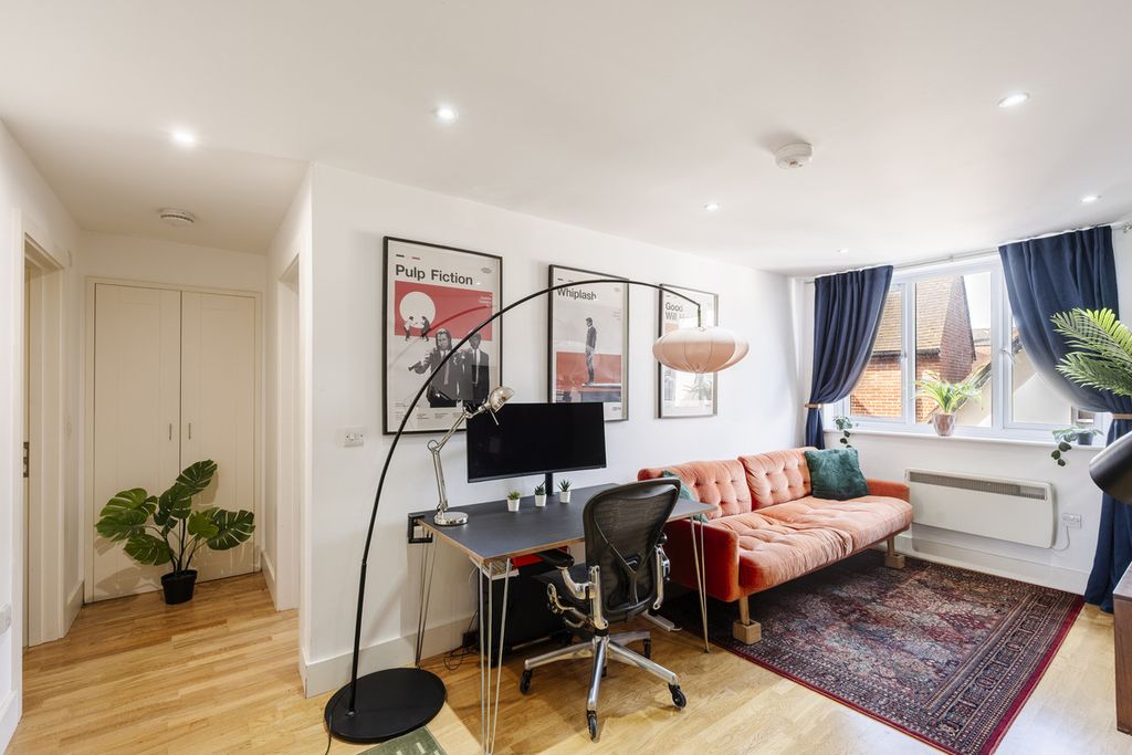 Property photo 2 of 9