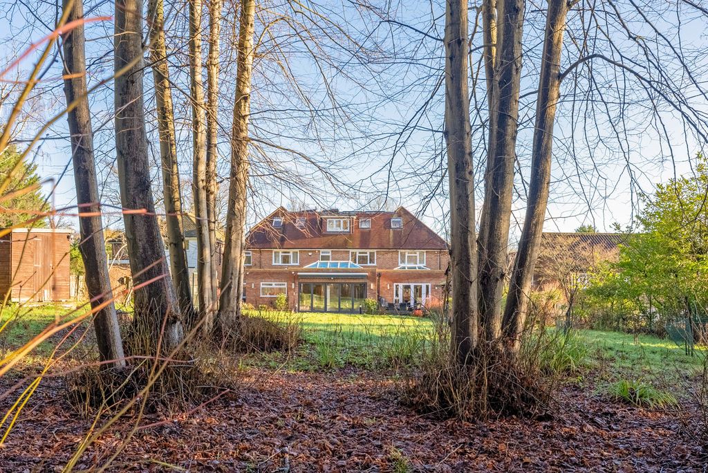 Additional image 4 of 6 bed detached house for salePine Grove, Brookmans Park AL9