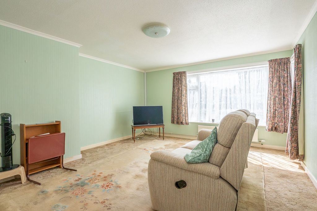 Property photo 3 of 12