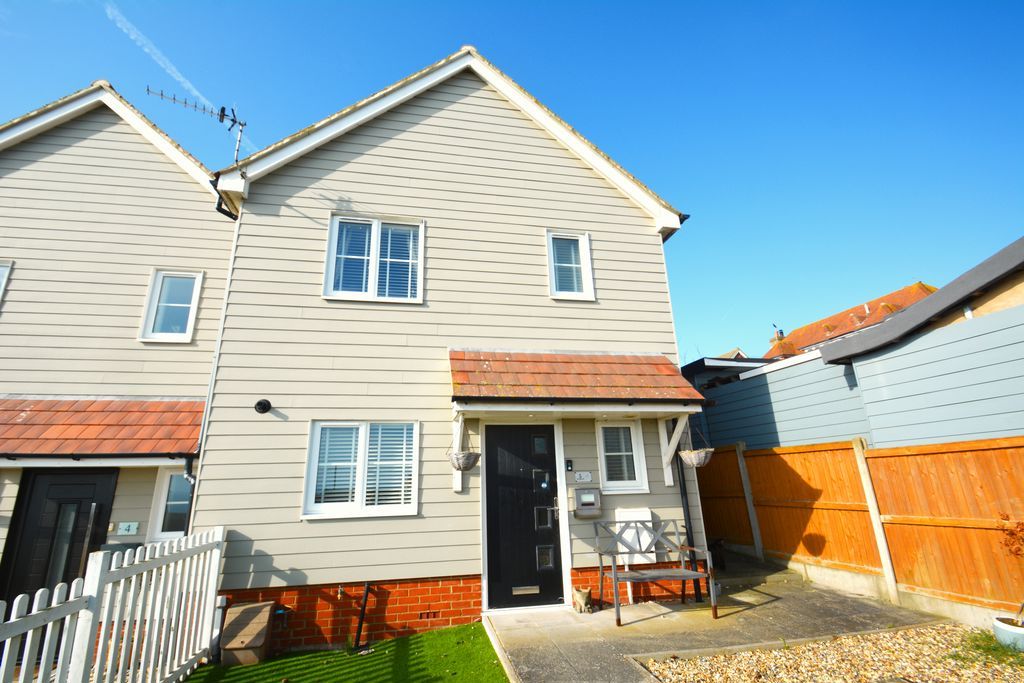 Property photo 1 of 13 Photo 9