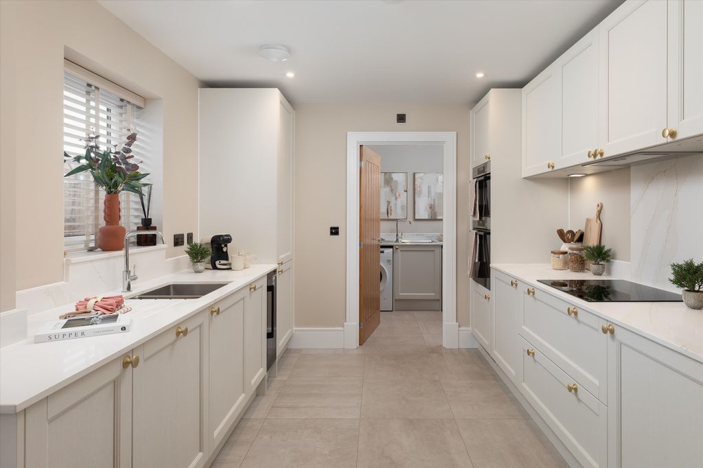 Property photo 2 of 17 Image