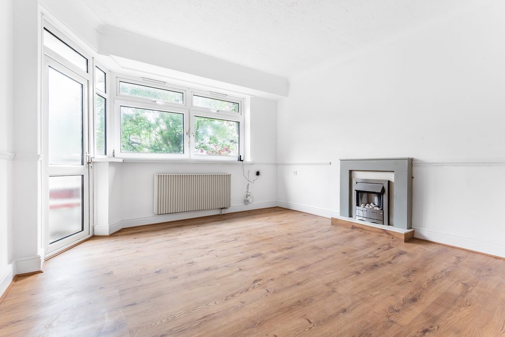 Property photo 2 of 8 Reception