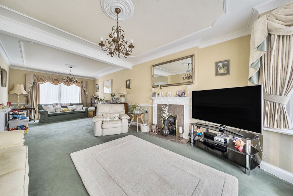 Property photo 2 of 21 1300254-19-683590...