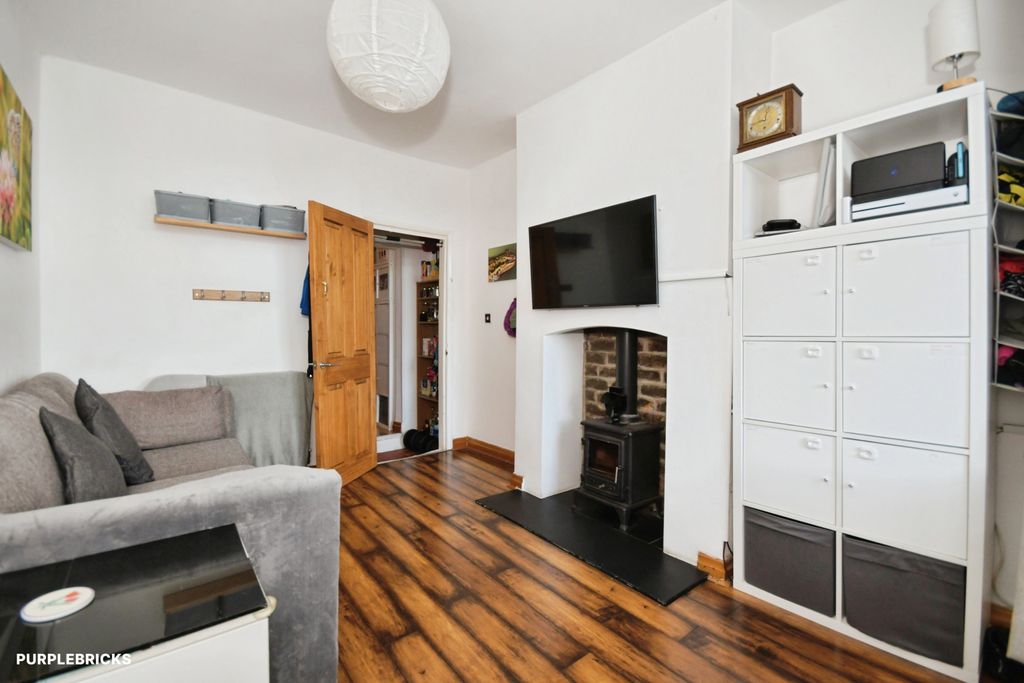 Property photo 2 of 26