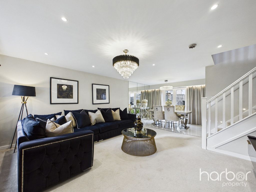 Property photo 3 of 18 5904965