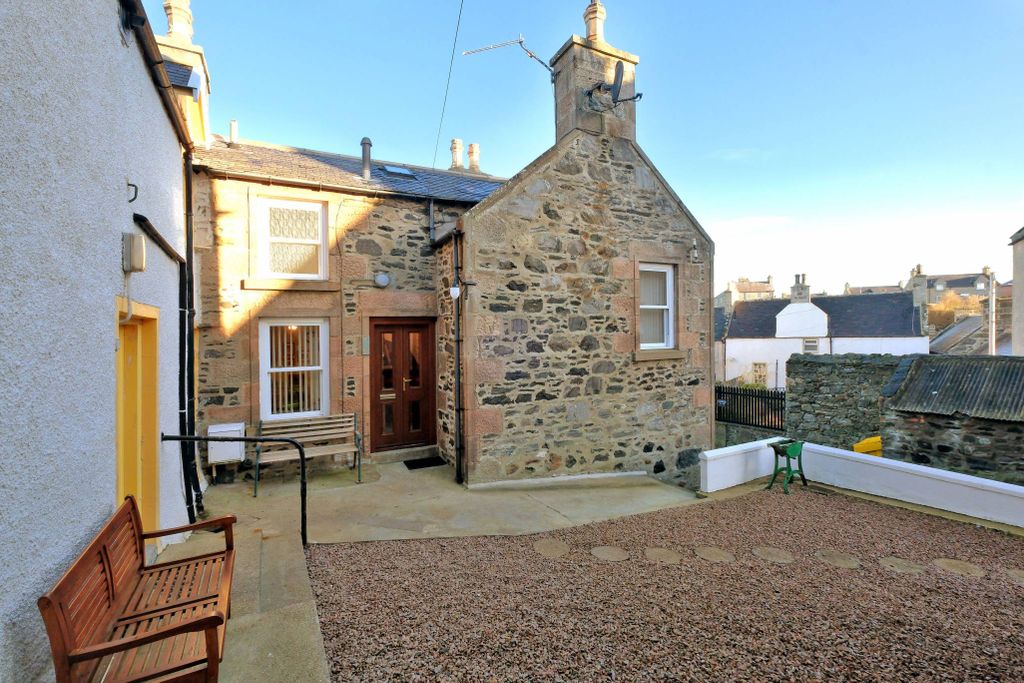 Property photo 1 of 24