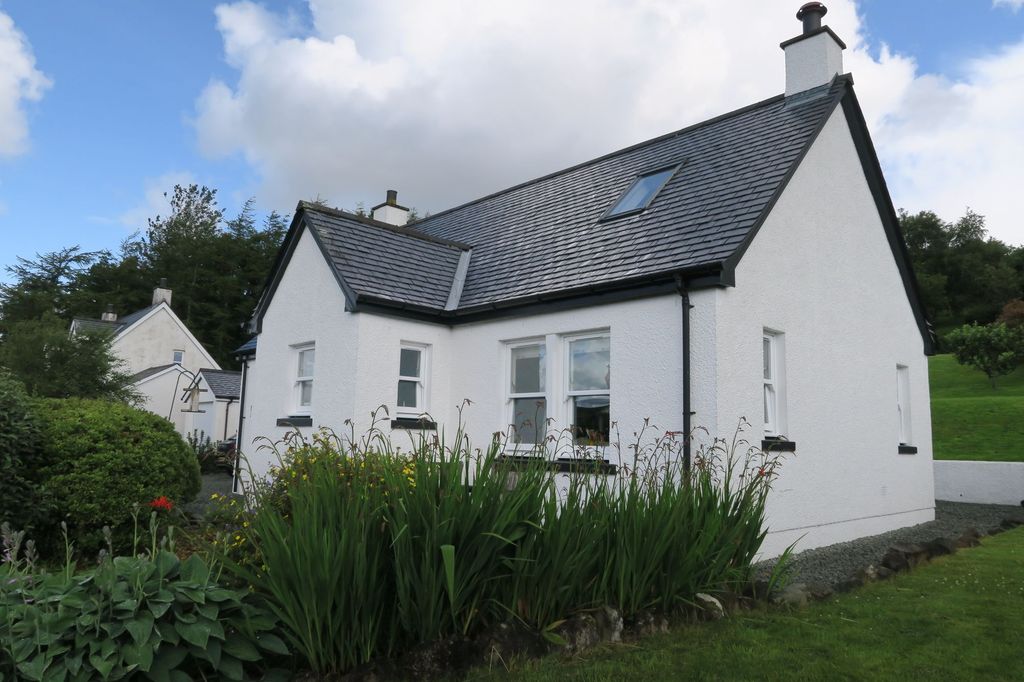 Property photo 2 of 26