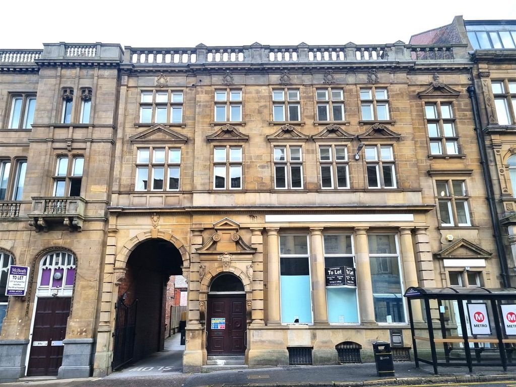 Property photo 2 of 8 Building