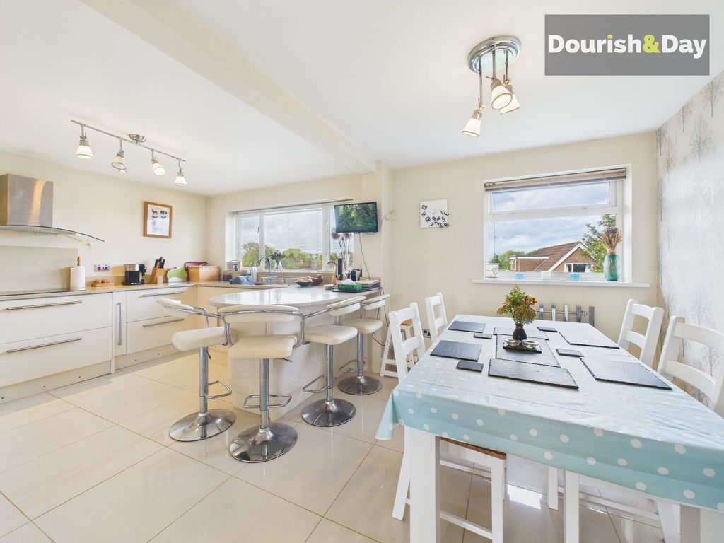 Property photo 2 of 17 Kitchen Diner