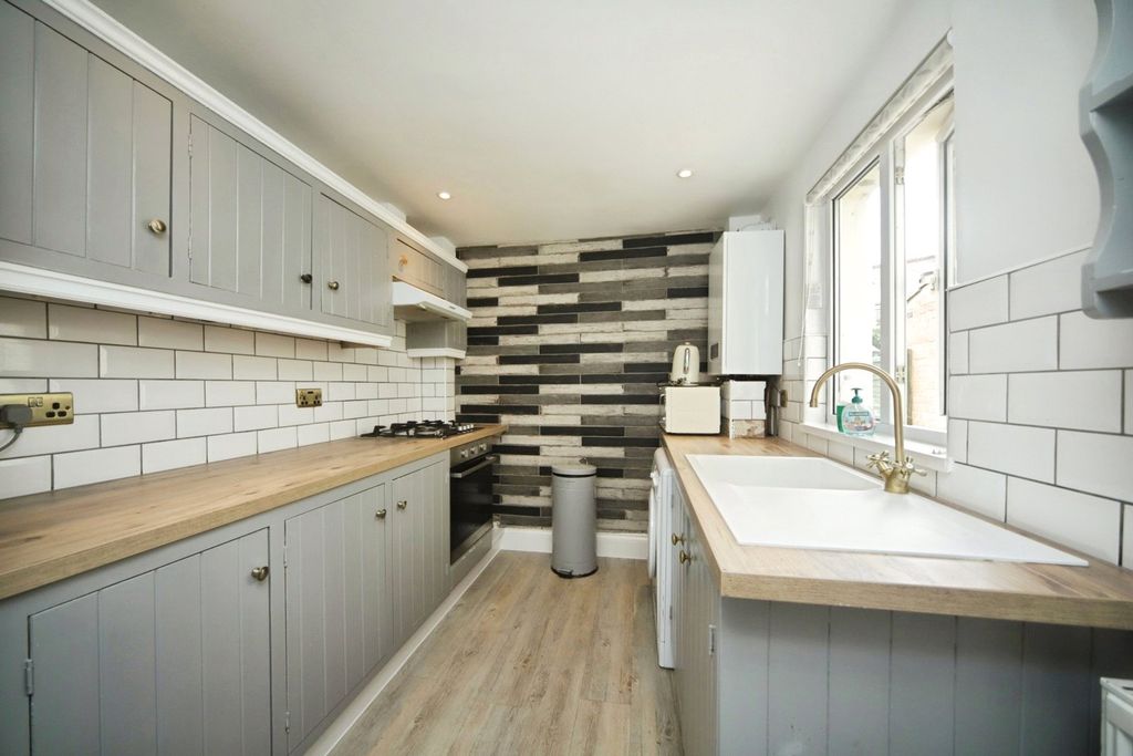 Property photo 2 of 11 Picture No. 03