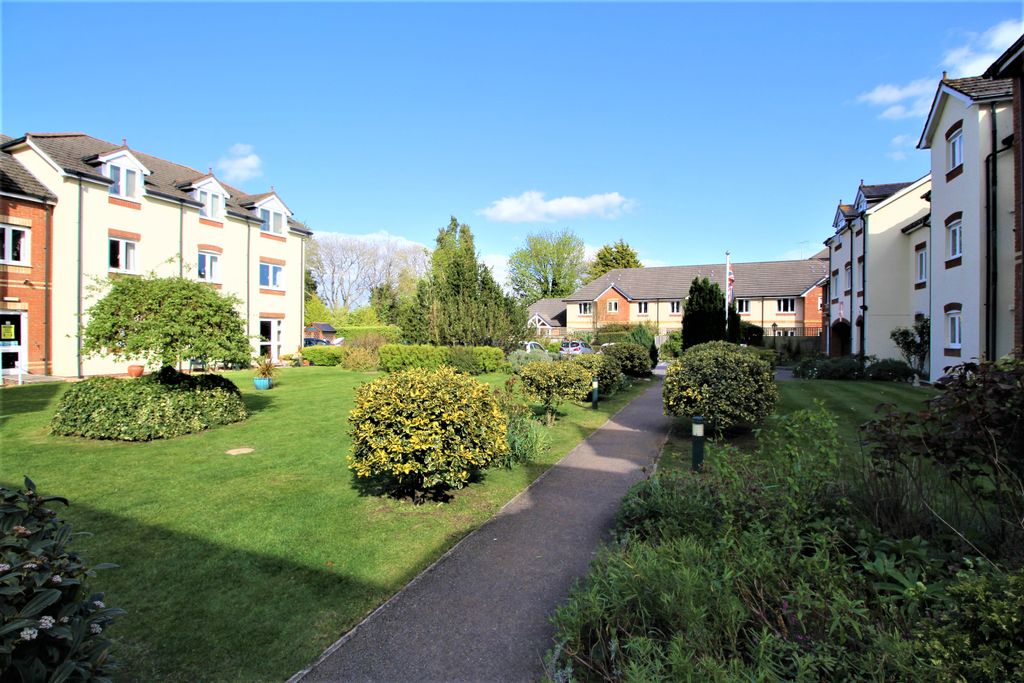 Property photo 3 of 9
