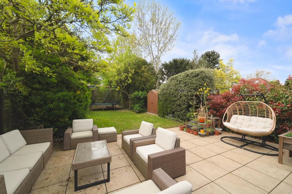 Property photo 3 of 16