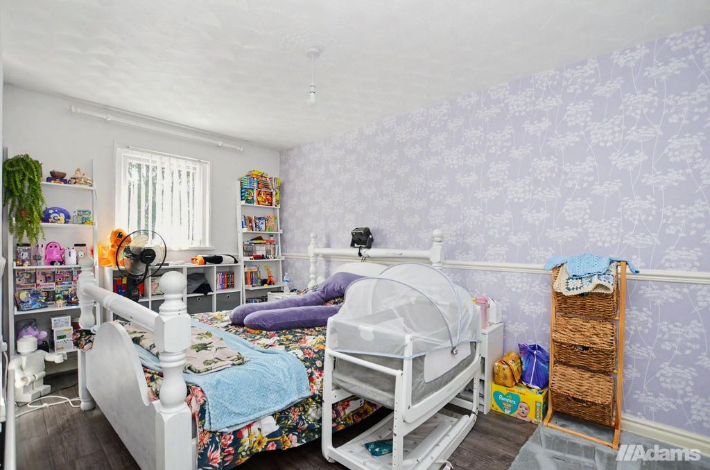 Property photo 2 of 18