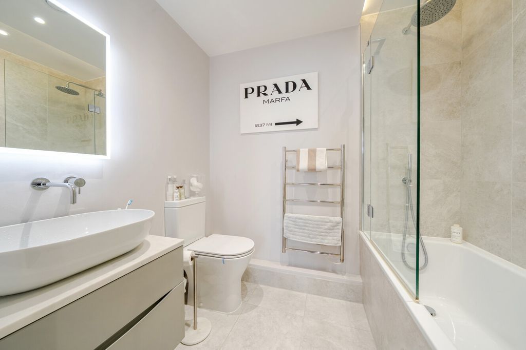 Additional image 5 of 2 bed flat for saleAlbemarle Road, Beckenham BR3