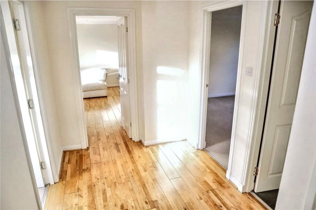Property photo 2 of 13 2