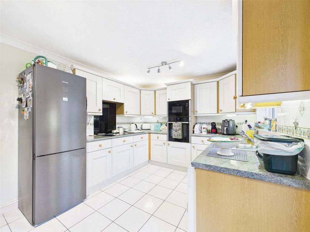 Property photo 3 of 22 Picture No. 16