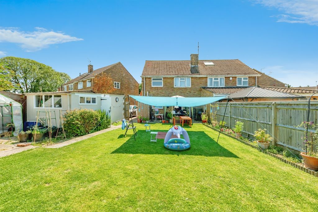 Property photo 2 of 16