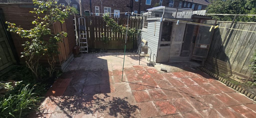 Property photo 2 of 27