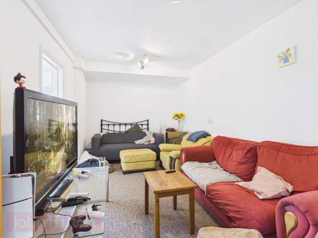 Property photo 3 of 21 Pr0730-Still004.Jpg