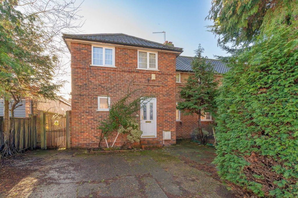 Property photo 2 of 18