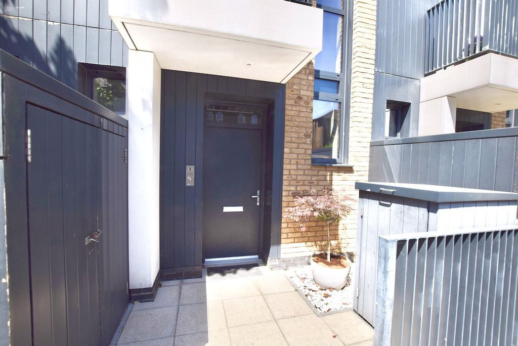 Property photo 2 of 29 Photo 1