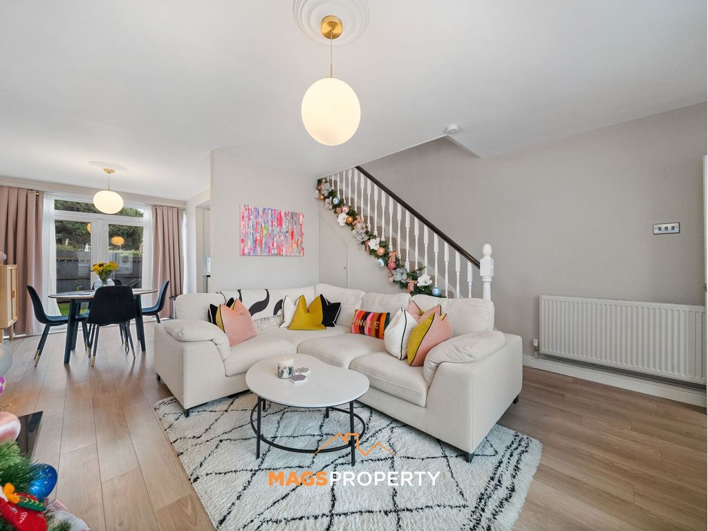 Property photo 3 of 32