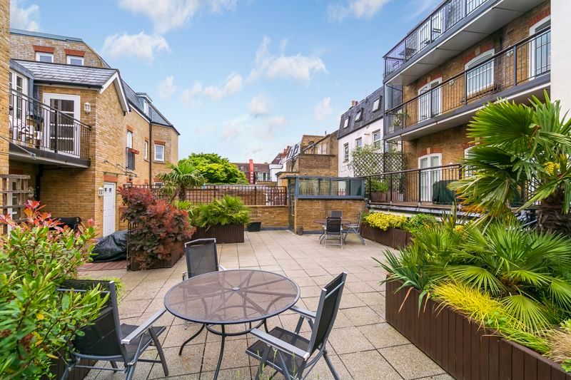 Property photo 2 of 14 Communal Terrace