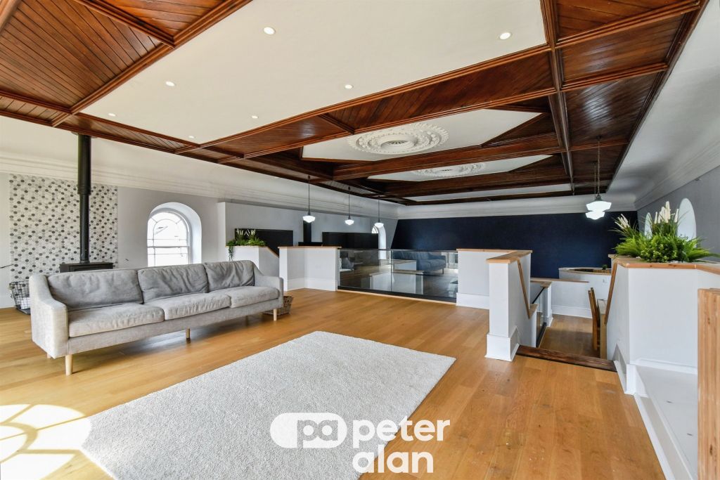 Property photo 3 of 50