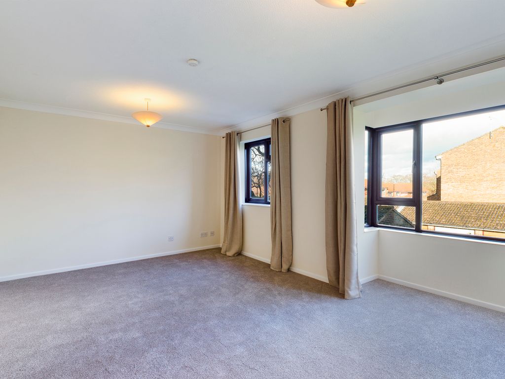 Property photo 3 of 8