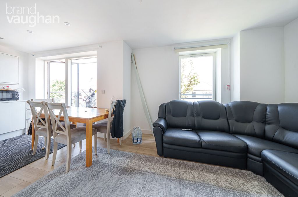 Property photo 3 of 11 Living Room