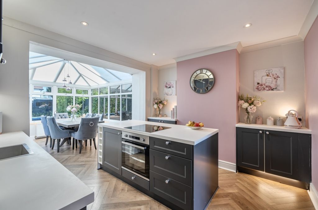 Property photo 1 of 13 1350102-14-68Bafa6A03Ff9