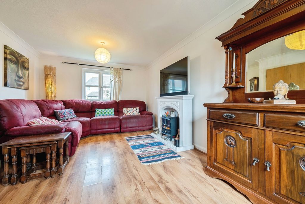 Property photo 3 of 15 Pbox-Img.Jpg