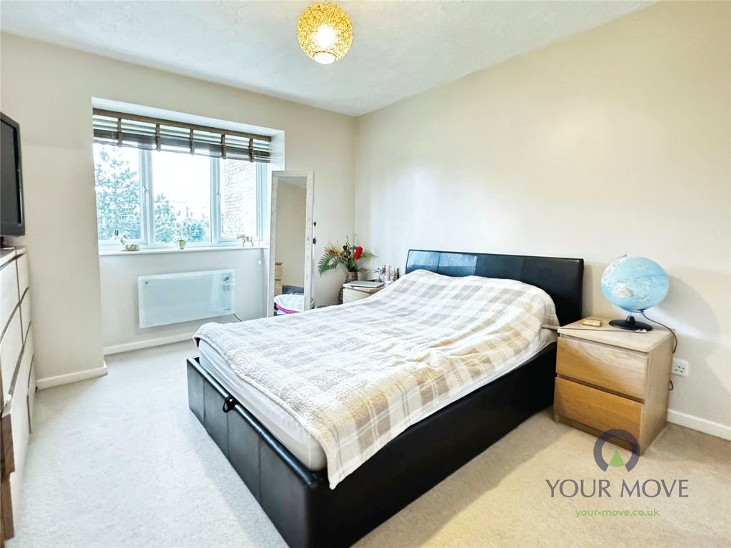 Property photo 2 of 14 Bedroom 1