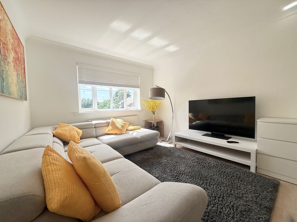 Property photo 1 of 12 Img_3900
