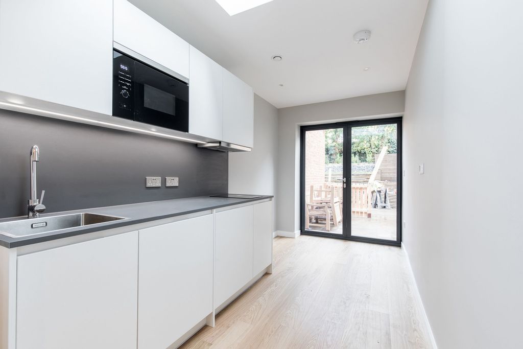 Property photo 2 of 14 Kitchen