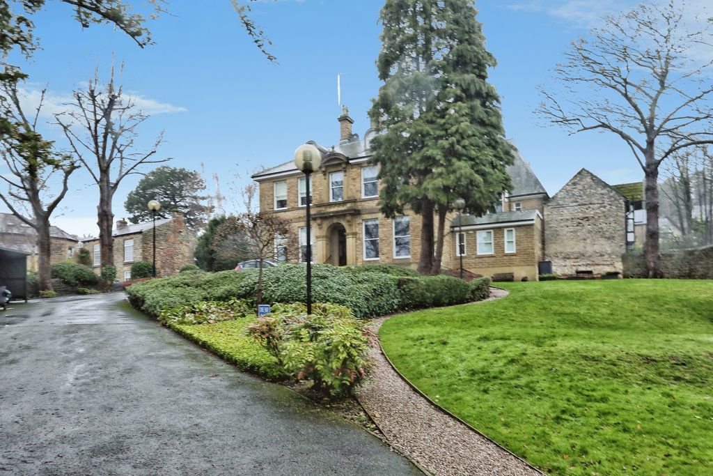 Property photo 2 of 30 Pbox-Img.Jpg