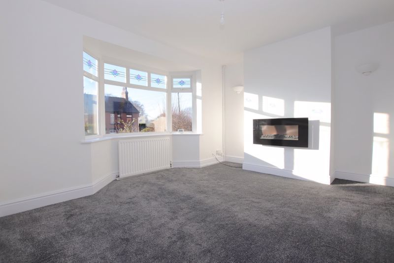 Property photo 2 of 24 Bay Fronted Lounge