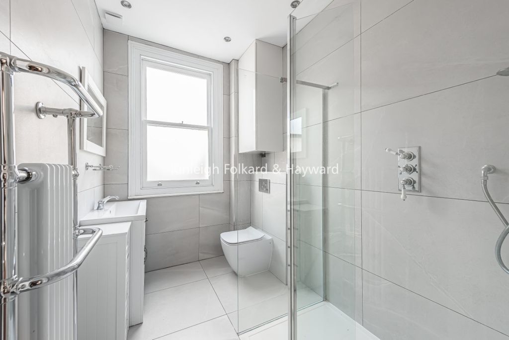 Property photo 3 of 6 4c150881-6d2A-451F-8