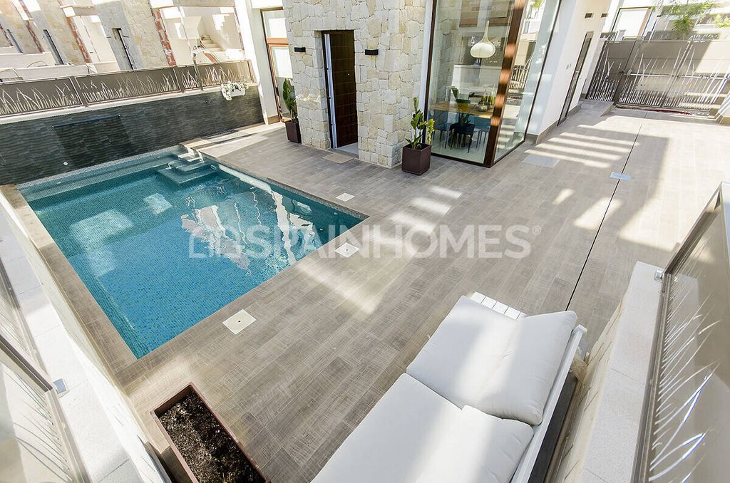 Property photo 1 of 96