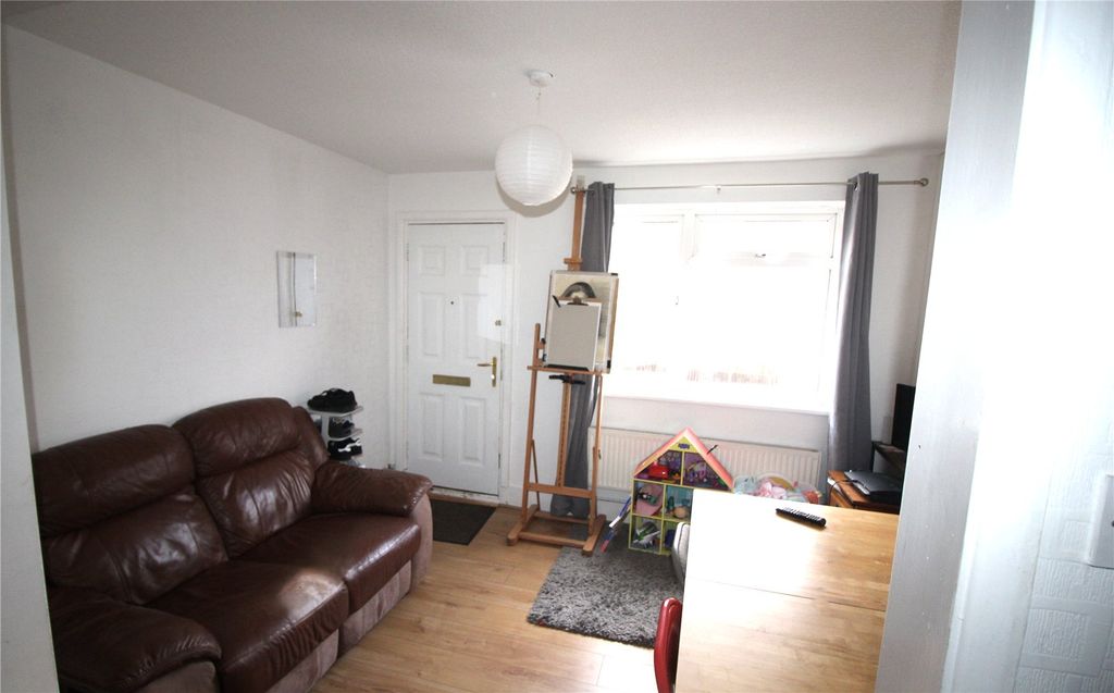 Property photo 3 of 6 Picture No. 14