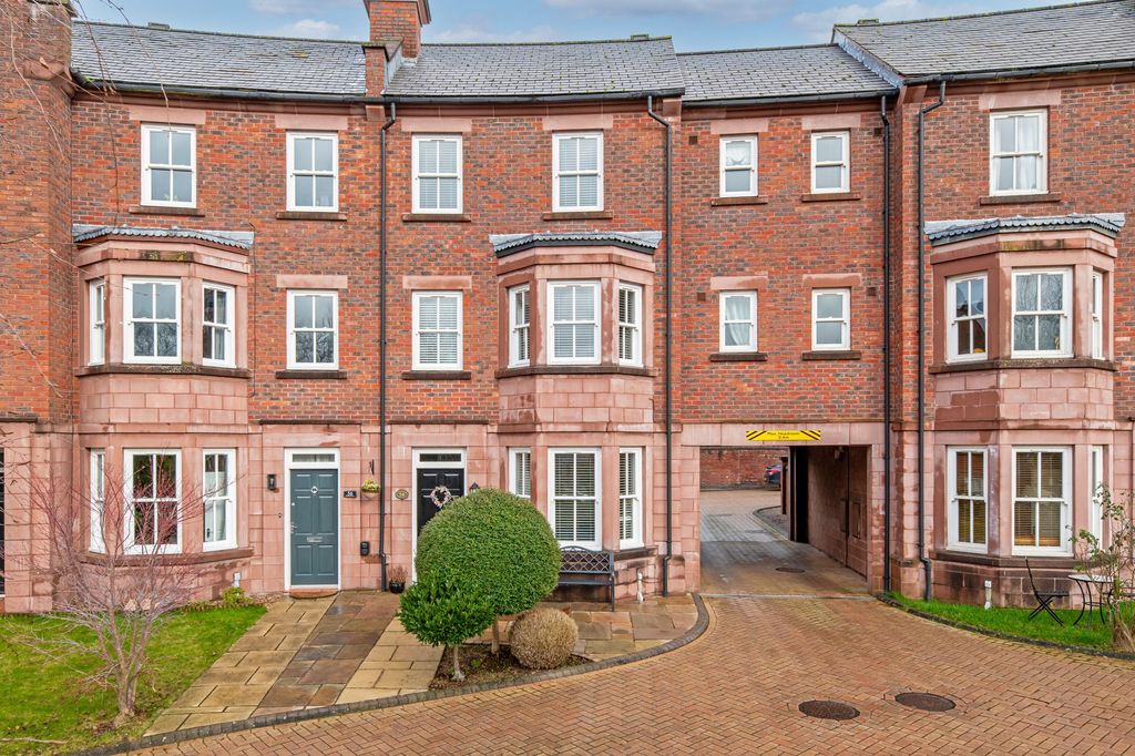 Property photo 1 of 20 Front Exterior