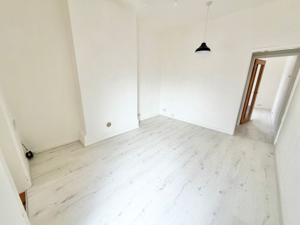 Property photo 3 of 6 Img_4336